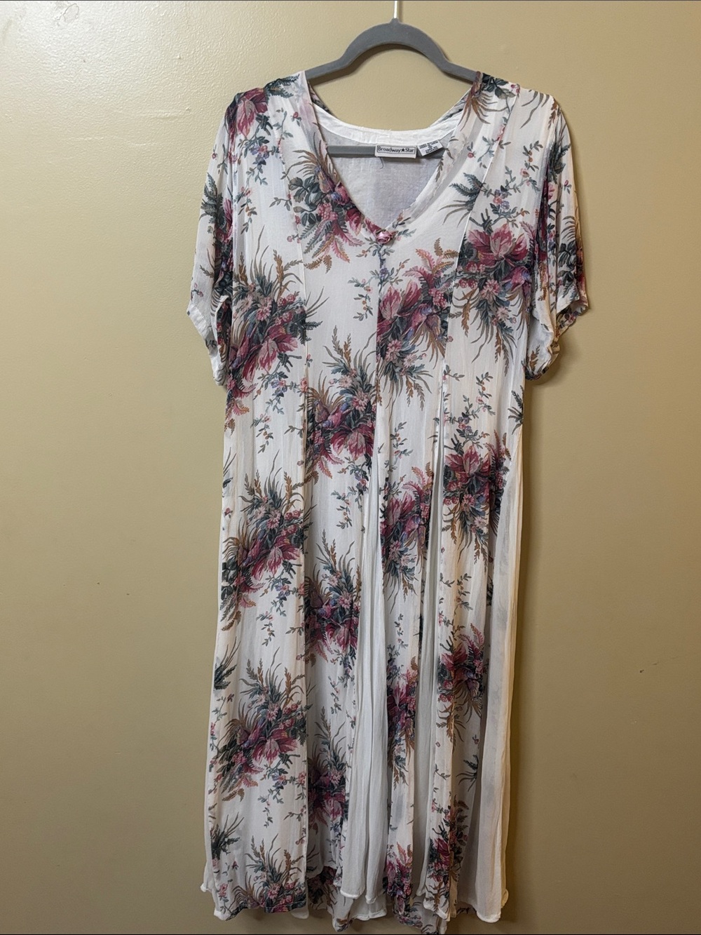 vintage  Broadway Star white floral maxi dress